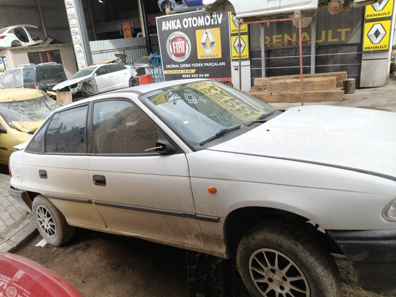 Opel Astra F Çıkma  Parça