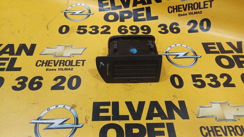 Opel Astra H Çıkma Sol Kalorifer Izgarası