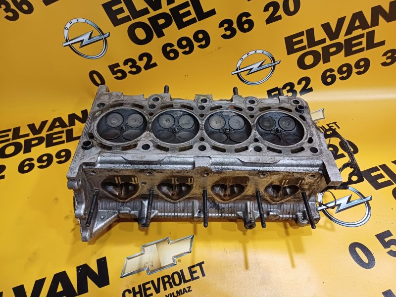 2002-2006 Opel Corsa C 1.2 16 V Çıkma Silindir Kapağı