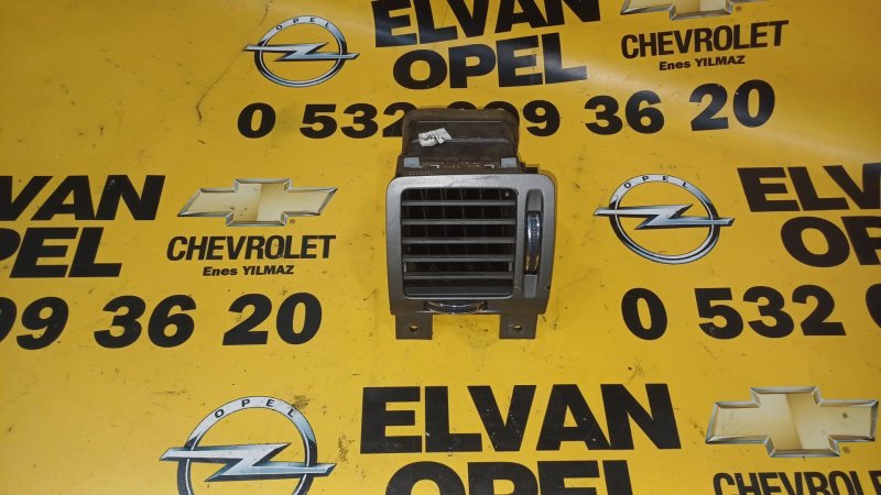 2002-2008 Opel Vectra C Çıkma Sağ Kalorifer Izgarası