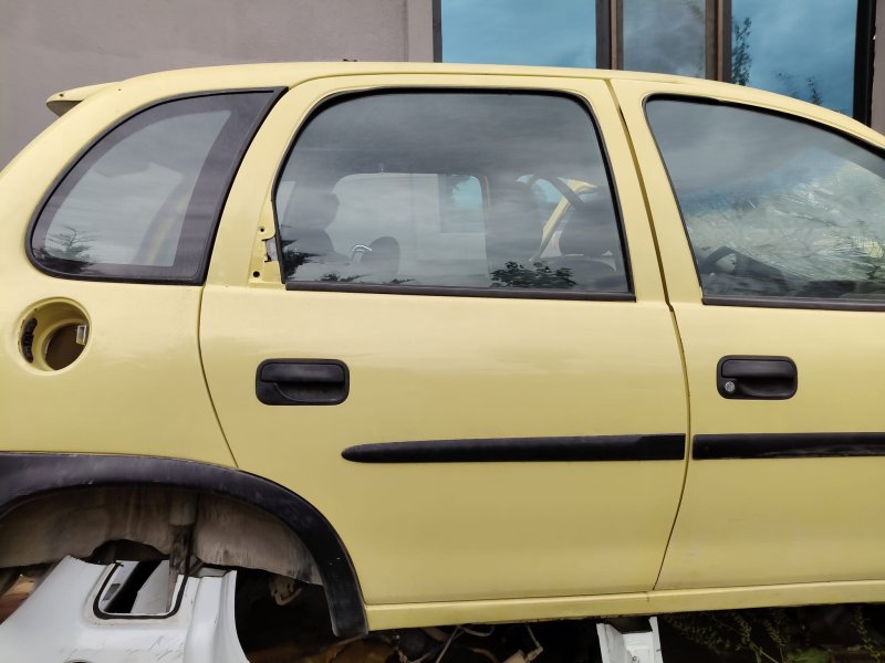 1993 - 2000 Opel Corsa B Çıkma Sağ Arka Kapı Çorum
