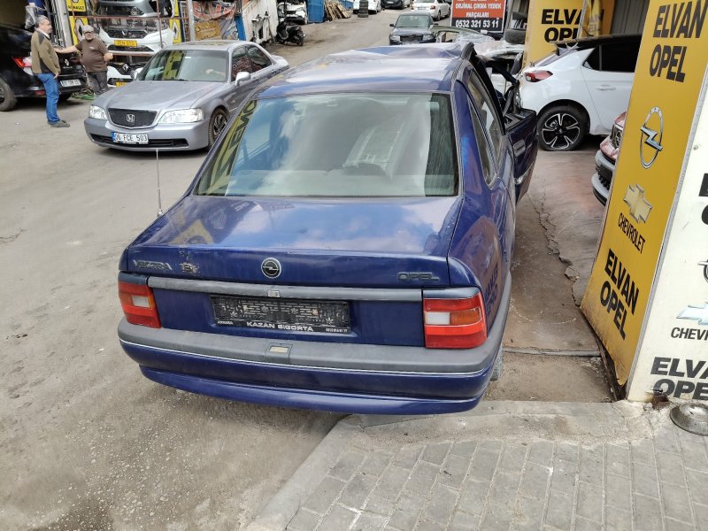 1991 - 1995 Opel Vectra A Çıkma Komple Arka