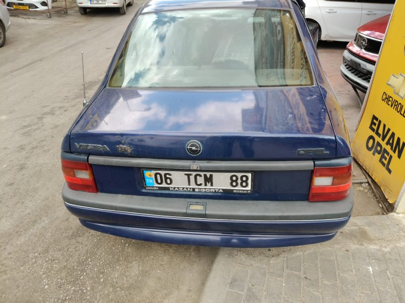 1991 - 1995 Opel Vectra A Çıkma Komple Arka