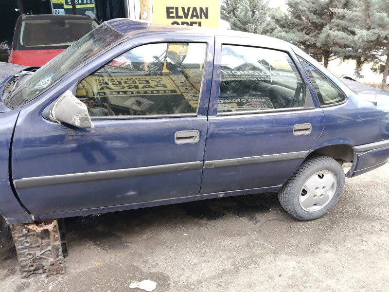 1991 - 1995 Opel Vectra A Çıkma Sol Ön Kapı Samsun