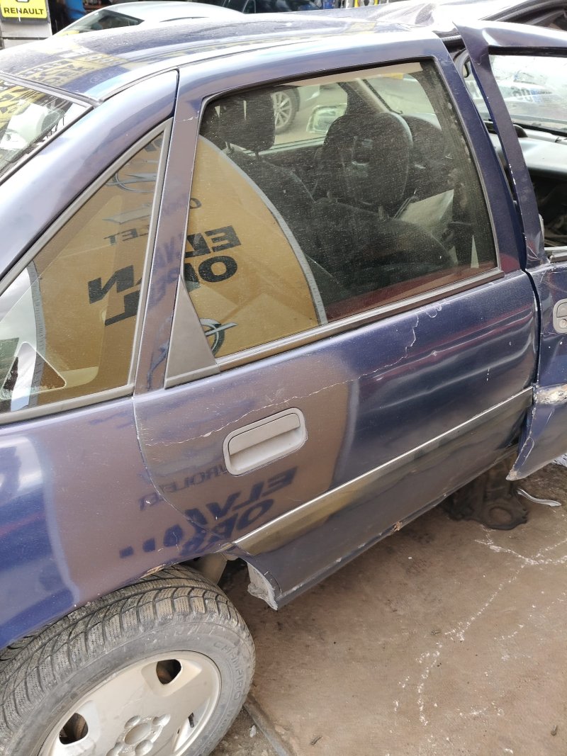 1991 - 1995 Opel Vectra A Çıkma Sağ Arka Kapı