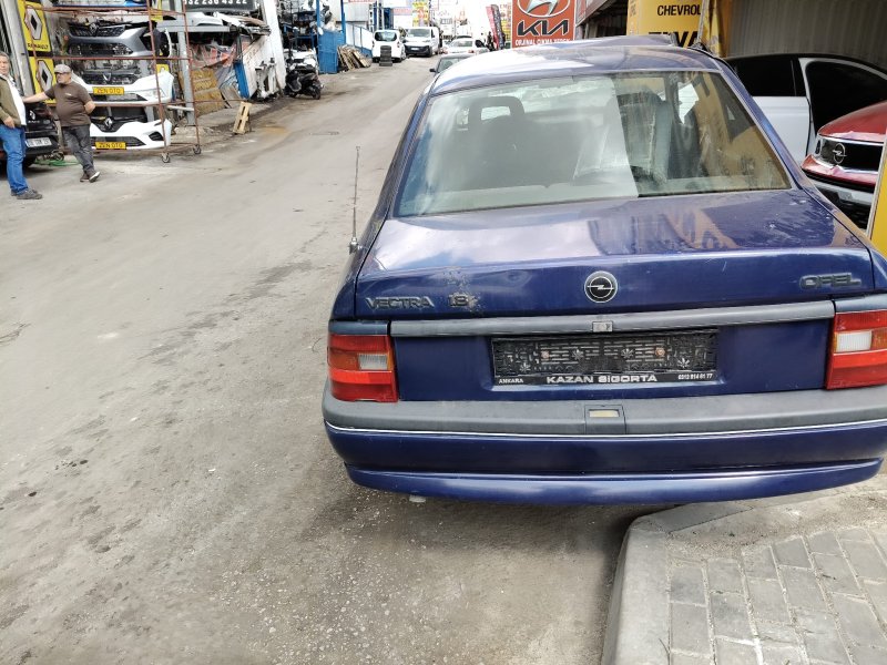 1991 - 1995 Opel Vectra A Çıkma Komple Arka