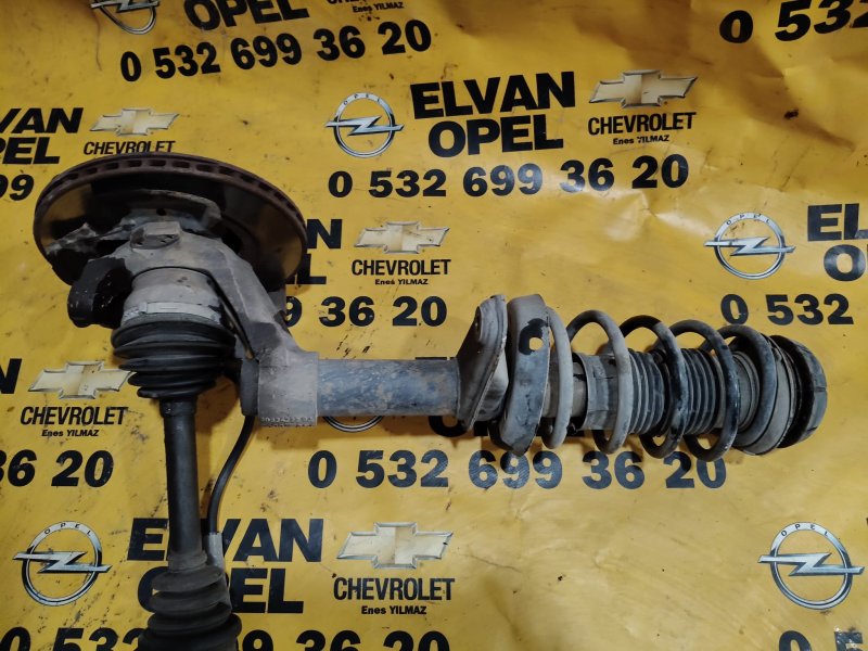 1991 - 1995 Opel Vectra A Çıkma Sol Ön Taşıyıcı