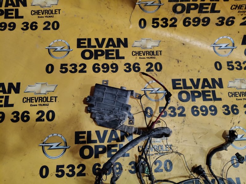 1991 - 1995 Opel Vectra A 1.8 8 V Çıkma Motor Beyni