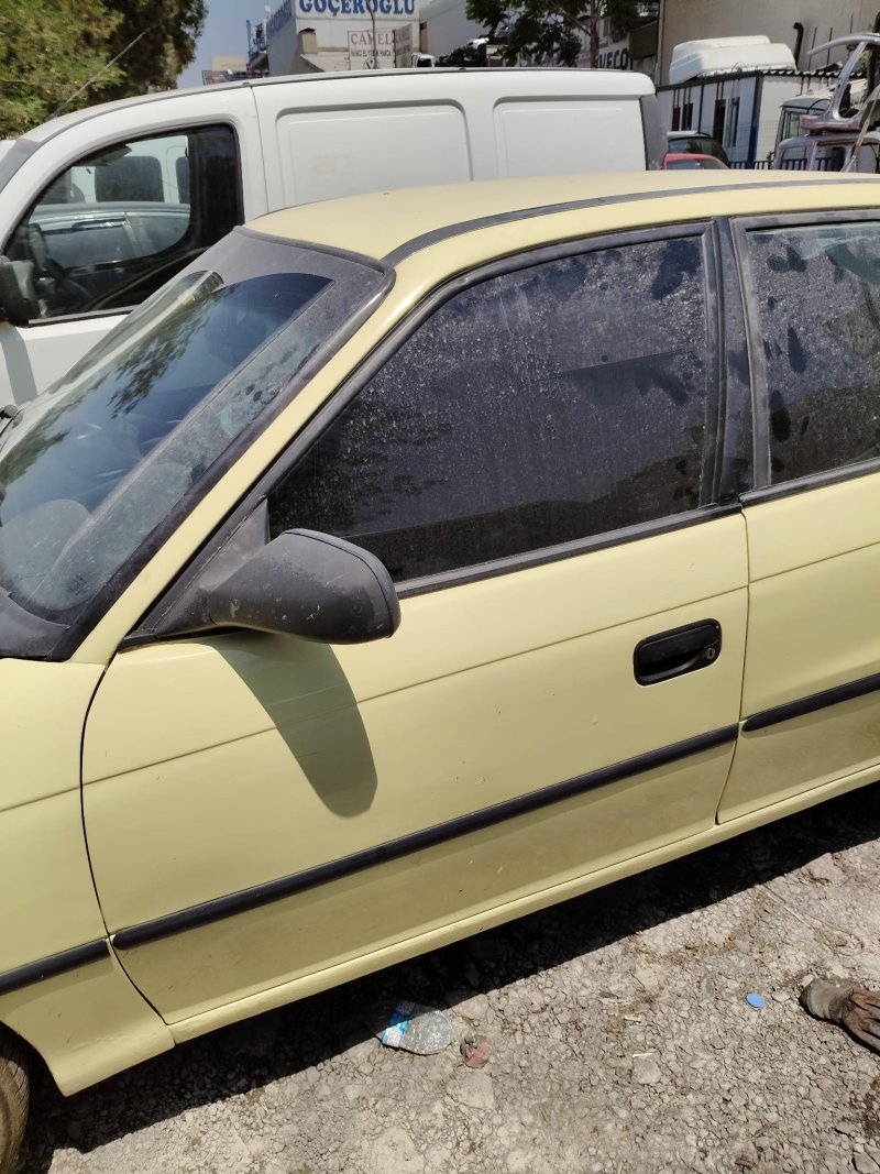 1991 - 2001 Opel Astra F Çıkma Sol Ön Kapı
