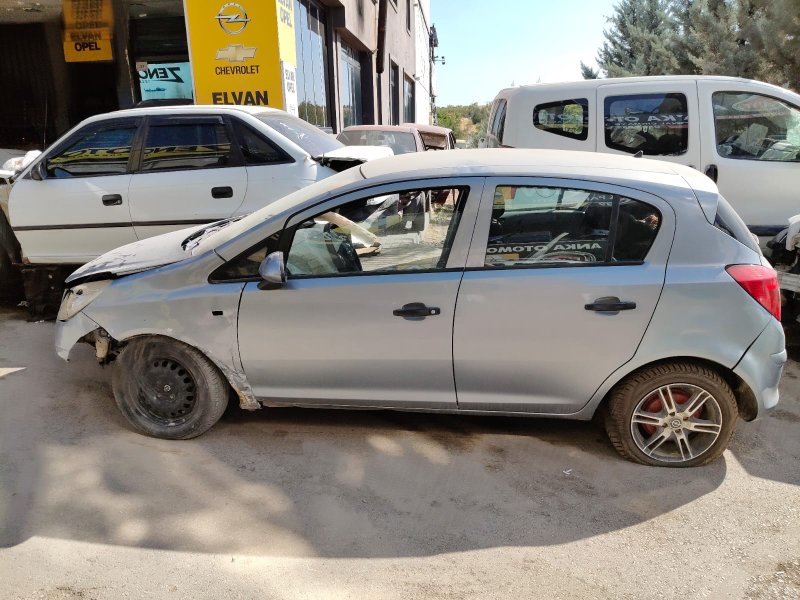 2007 - 2012 Opel Corsa D Çıkma Orjinal Parça - İzmir