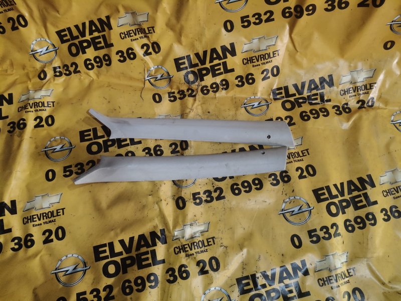 1991 - 2001 Opel Astra F Çıkma Direk Plastiği