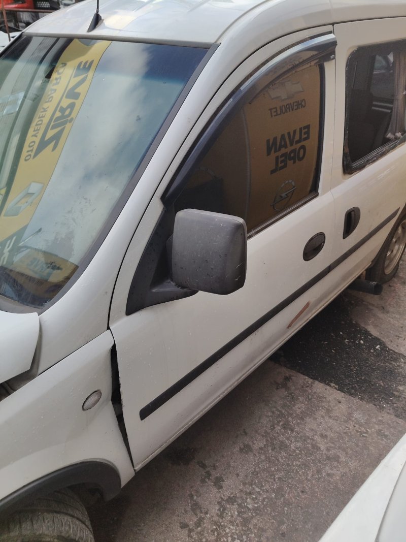 2002 - 2012 Opel Combo C Çıkma Sol Ön Kapı
