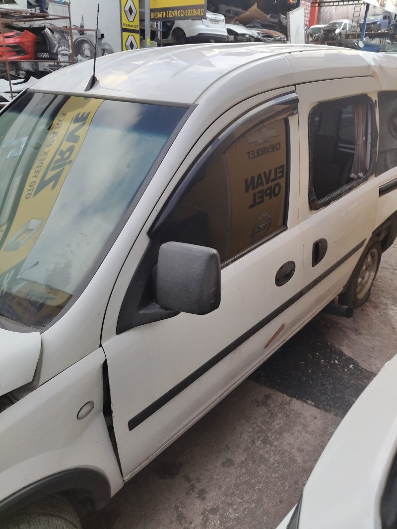 2002 - 2012 Opel Combo C Çıkma Sol Ön Kapı