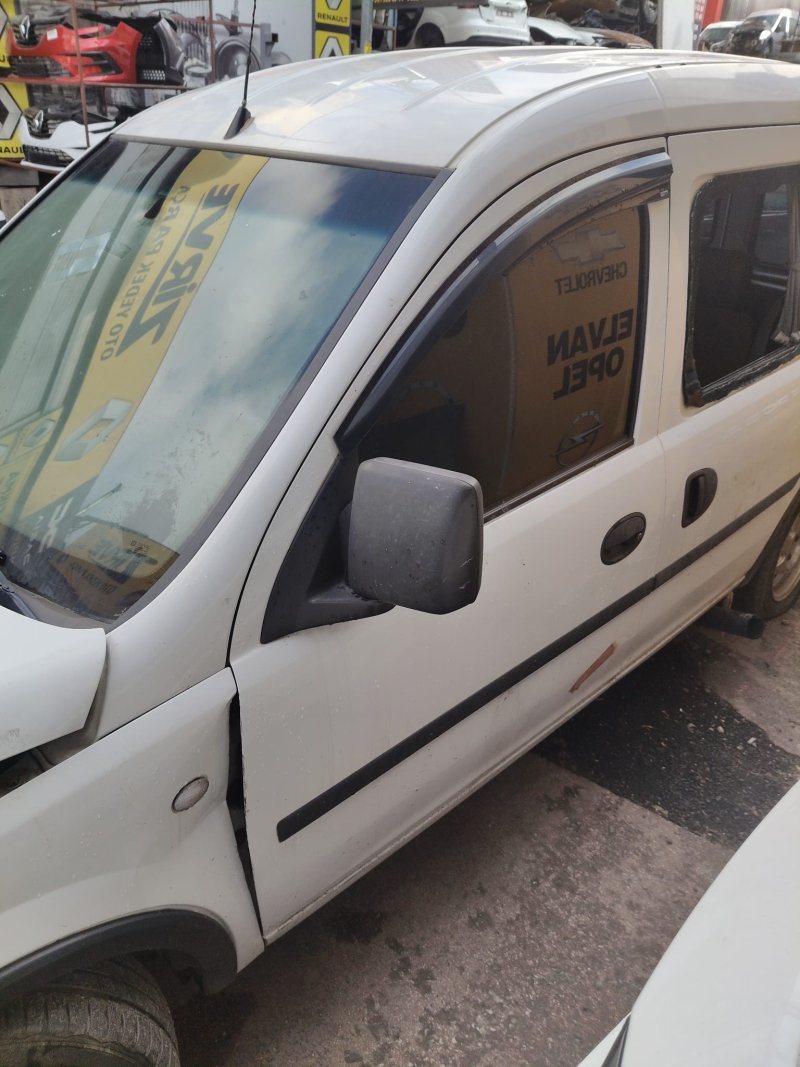 2002 - 2012 Opel Combo C Çıkma Sol Ön Kapı