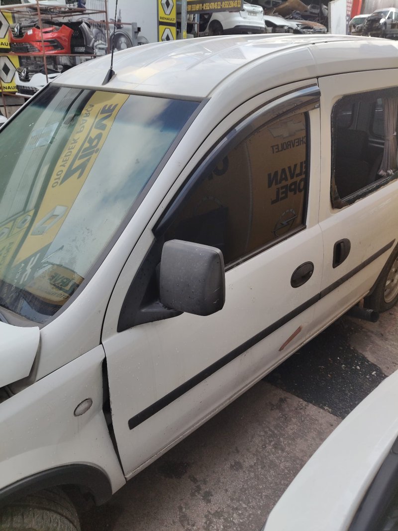 2002 - 2012 Opel Combo C Çıkma Sol Ön Kapı