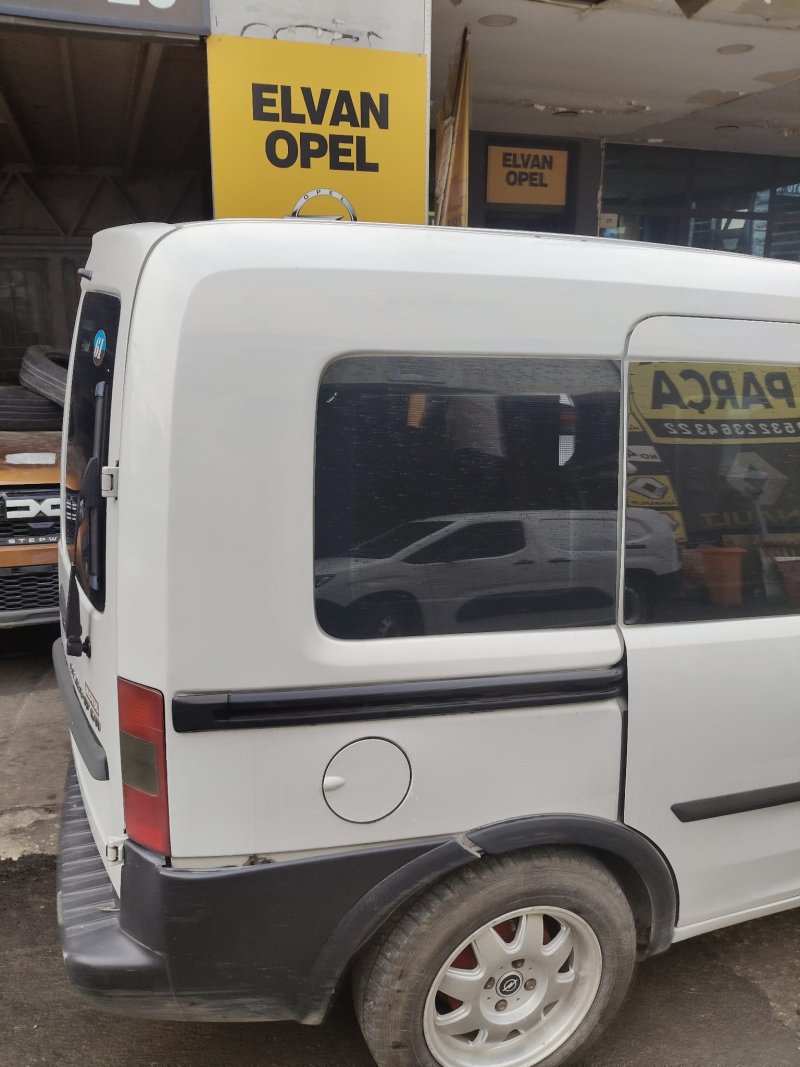 2002 - 2012 Opel Combo C Çıkma Sağ Arka Çamurluk