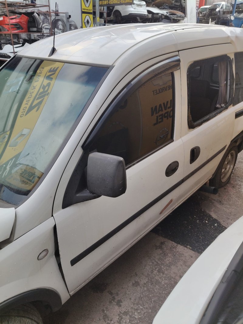 2002 - 2012 Opel Combo C Çıkma Sol Ön Kapı