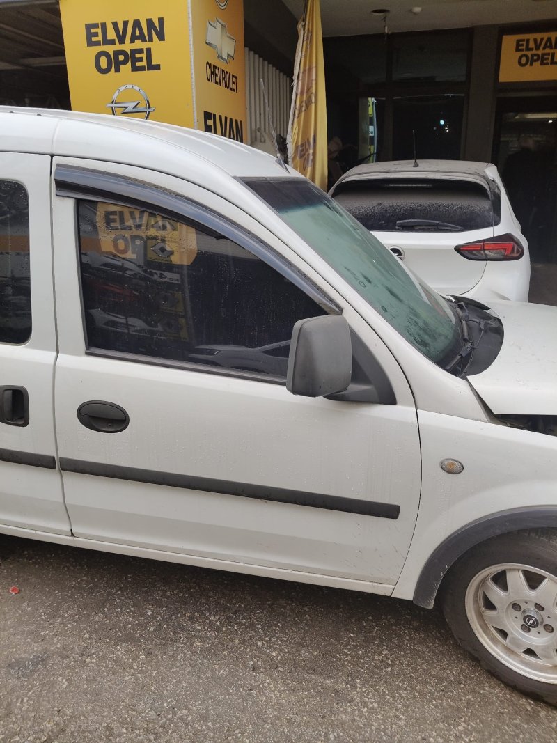 2002 -2012 Opel Combo C Çıkma Sağ Ön Kapı