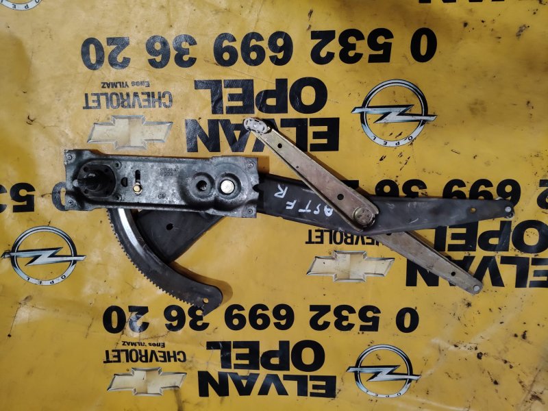 1991 - 2001 Opel Astra F Çıkma Manuel Sağ Ön Cam Krikosu -GM