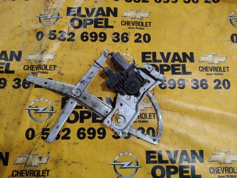 1992 - 2001 Opel Astra F Çıkma Sağ Ön Cam Krikosu - GM